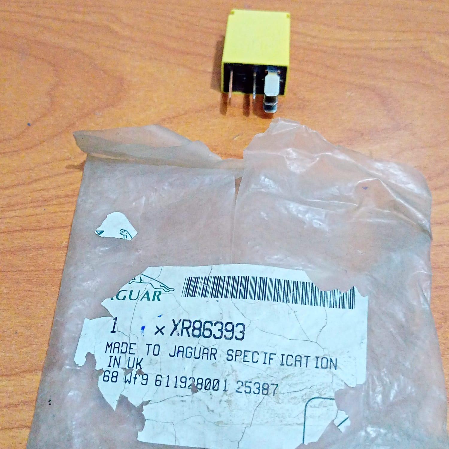 JAGUAR XR86393 S-Type Multi Purpose 4 Pin Yellow Ignition Fuel Pump Relay Module