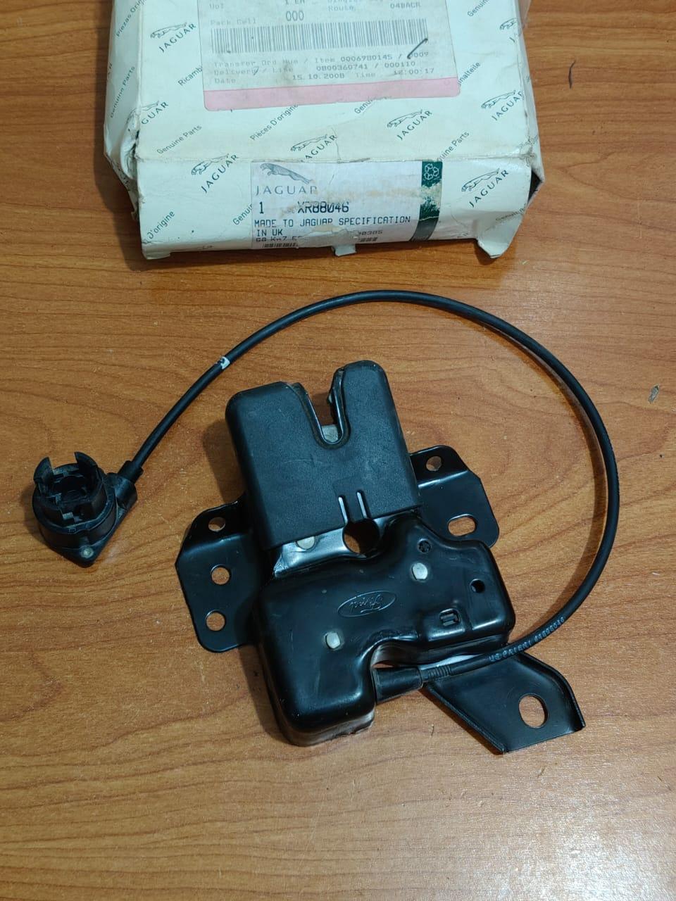 JAGUAR XR88046 S-Type 2001 Rear Trunk Boot Lid Lock Latch Actuator Motor Assembly